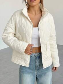 Comfortcana Abrigo acolchado de manga larga con cuello alto, bolsillos y estampado de diamantes en color marfil para mujer, ropa de invierno