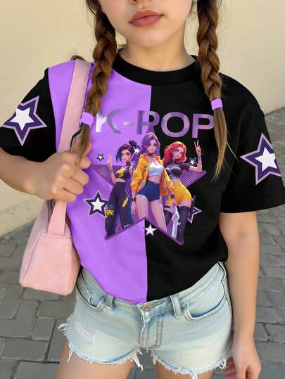 Tween Girl Vår och sommar Casual Mode Kreativ Personlig Uppfriskande Söt Enkel Cool Virtuell Tjejgrupp Rutig Pentagram Lila Mix Svart Grafisk Bokstav Slogan Tryck Avslappnad Enkel Kort T-shirt, Bekväm Vardagskläder, Mysiga Sommar- Och Höststilar Lämplig För Vår, Sommar, Höst, K-Pop-Inspirerad Lila Svart Kontrastfärg Häxjaktande Tjejgrupp Topp, Lämplig För Alla Årstider, Sommar, Vår, Höst, Vinter
