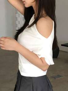 DAZY French Design Oblique Shoulder Keyhole T-Shirt, Elegant & Slimming Women's Top - White - View 9