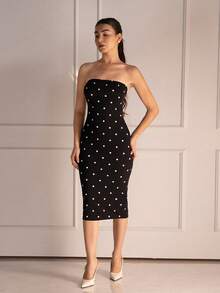 Andrea Bello Vestido ajustado y sexy a media pantorrilla con estampado de lunares - Negro - Ver 6