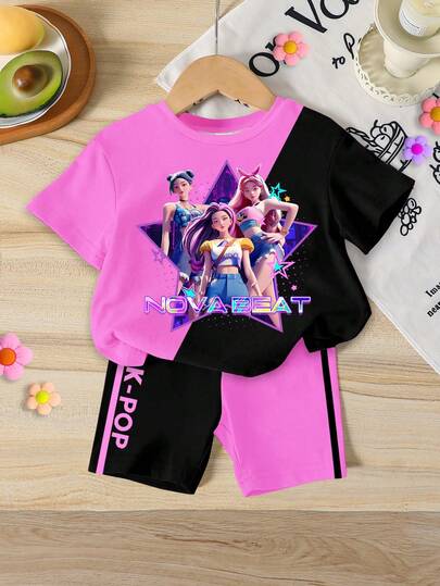 两件套少女休闲时尚韩版K-POP卡通女孩图案短袖圆领T恤短裤套装，玫红色和黑色撞色T恤套装，舒适百搭，适合日常、节日、休闲穿着，春夏皆宜。