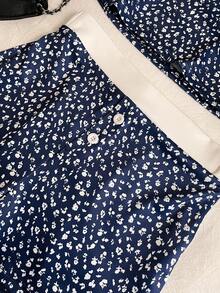 少女甜美清新风格藏蓝色碎花吊带背心搭配撞色碎花短裤，夏季两件套，适合外出、度假、校园穿着，青春时尚。 - 寶藍色 - 查看 3