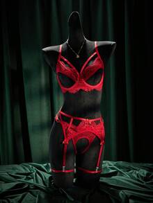 SpicyHot Bộ đồ lót 5 món cỡ lớn lãng mạn, quyến rũ, cực kỳ gợi cảm theo phong cách cô dâu ngày Valentine: Áo ngực ren + Quần lọt khe + Dây nịt + 2 vòng đeo chân. - Đỏ - Xem 3