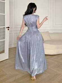 Feyla 女士圆领3D立体花卉装饰腰部交叉褶皱优雅束腰长裙，适合派对穿着 - 灰藍色 - 查看 6