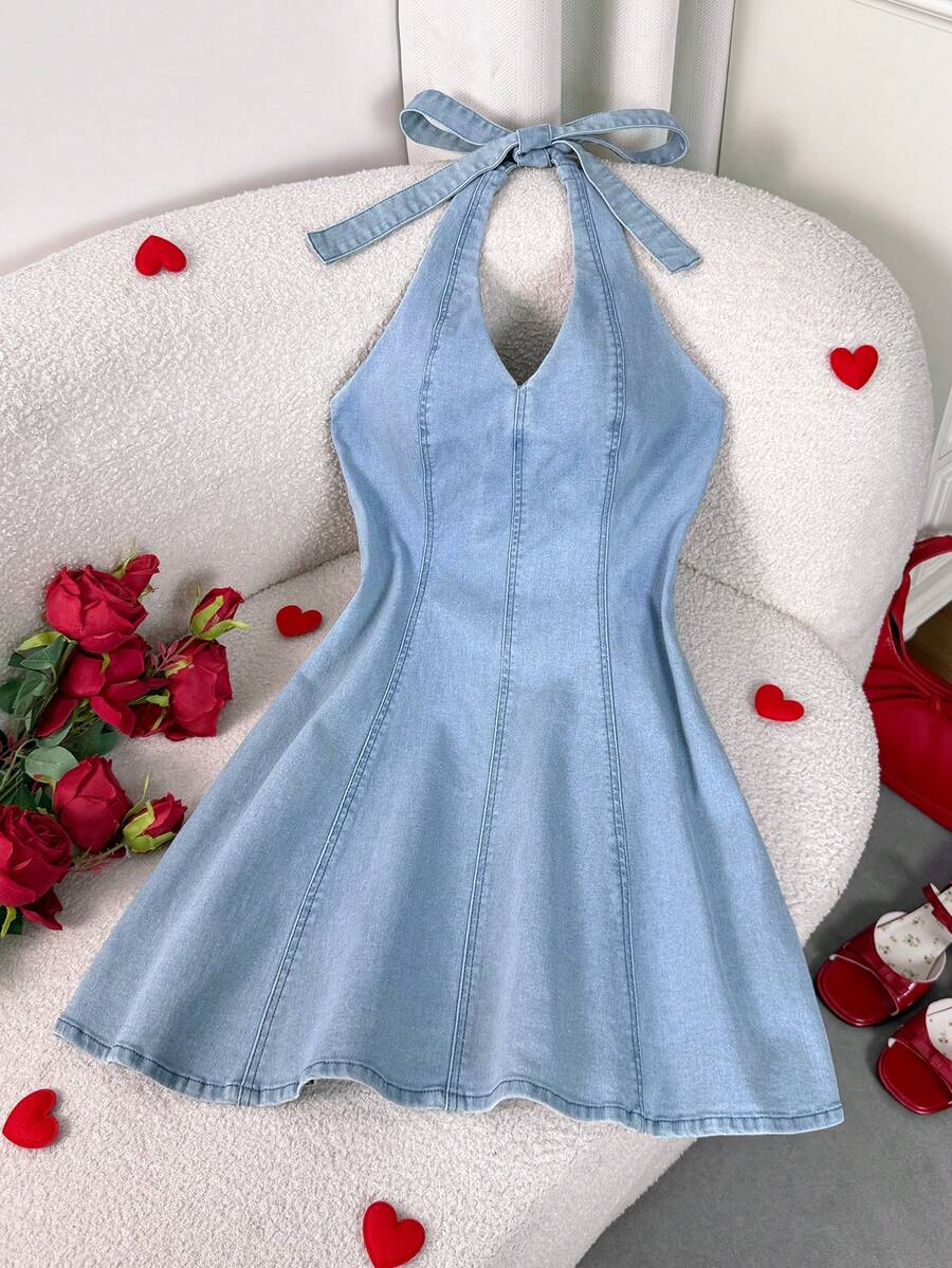 SHEIN MOD Damen Hellblau Neckholder Ärmellos Denim Mini-Kleid mit Schleifen-Detail, Sexy Chic A-Linie Jeans-Sommerkleid für Sommerurlaub, Geburtstagsparty Outfit