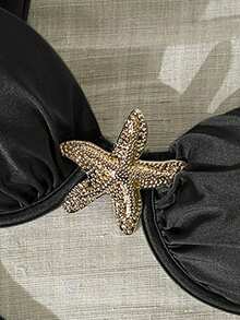 Swim Chiccia 两件套优雅亮面面料钢圈吊带背心式上衣和侧边褶皱三角泳裤泳衣套装 - 黑色 - 查看 3