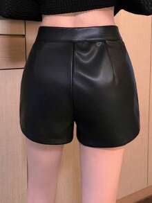 DAZY Quần short nữ bằng da PU cài nút, kiểu dáng thường ngày, đa năng và phù hợp cho các buổi hẹn hò, phong cách Y2K. - màu đen - Xem 3