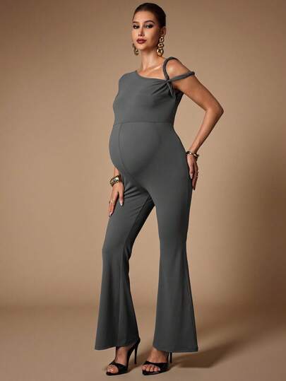 MaterniChic 孕妇纯色不对称领口喇叭形休闲连体裤