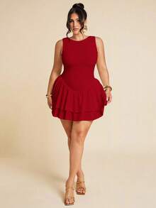 SHEIN BAE 大码女装春夏基础款纯白色无袖紧身褶皱修身优雅迷你双层荷叶边连体裤，女士连衣裙，情人节连体裤，日常连体裤，优雅连体裤，白色连体裤 - 紅色 - 查看 4