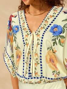 CAJUNI 女士波西米亚风彩色鹦鹉热带花卉印花系带深V领杏色连体衣，度假休闲夏季沙滩连体衣 - 黃色 - 查看 4