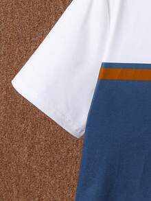 SHEIN 2件套儿童/青少年男童休闲百搭印花撞色罗纹圆领短袖T恤和运动裤针织套装 - 彩色 - 查看 5