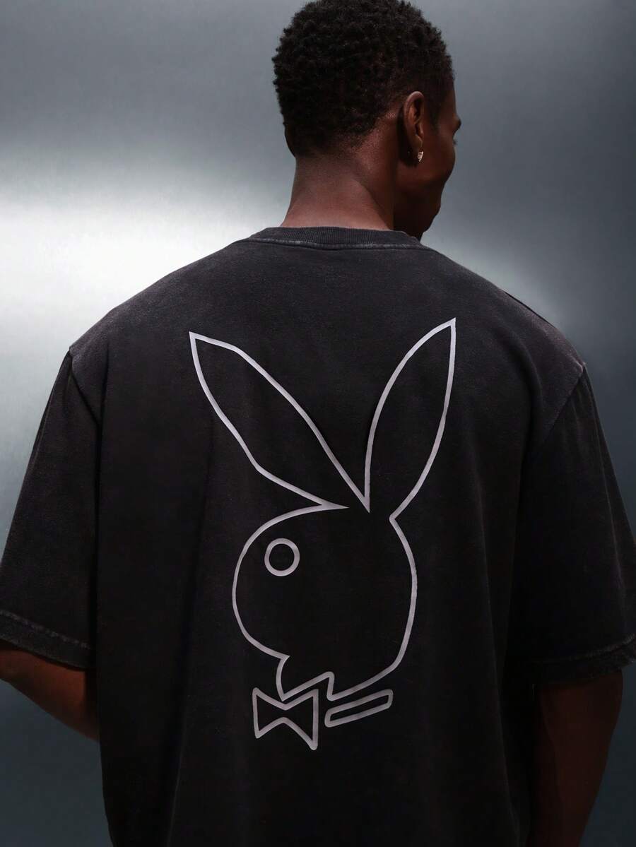 PLAYBOY X SUMWON 宽松V领短袖T恤，背面印有大兔子图案 - 黑色 - 查看 1