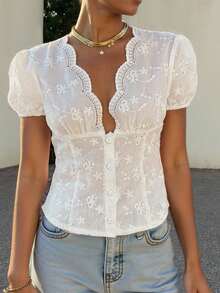 Cévolie Blusa de verano para mujer de talla grande, con cuello en V, mangas abultadas y bordado hueco en blanco - Blanco - Ver 3