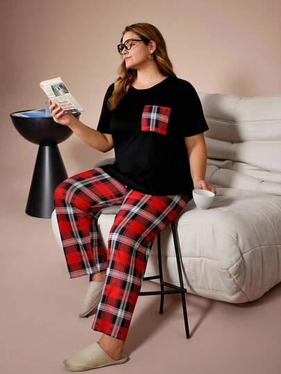 Lazeform Plus Printed Crew Neck Short Sleeve Top & Long Pants Comfortable Long Pajama Set, Christmas