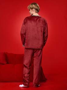 男士圆领字母和耳机刺绣图案长袖上衣和裤子休闲家居服套装 - 酒紅色 - 查看 5