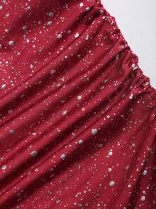 SHEIN PETITE Đầm ngắn tay dài lệch vai đính sequin lấp lánh với viền bèo nhún, điểm nhấn ánh kim, thích hợp cho mùa xuân và mùa thu. - Màu Đỏ Sâu - Xem 4