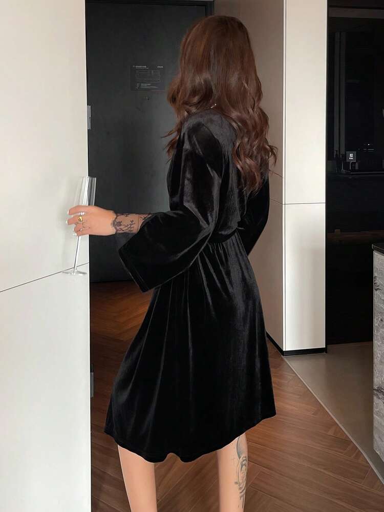 Charming Velvet & Lace Patchwork Mid-Length Women Robe