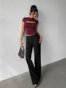 Aloruh 女士优雅圆领镂空蕾丝拼接修身无袖酒红色短袖T恤 - 酒紅色 - 查看 7