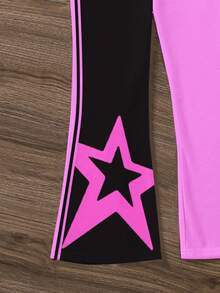 SHEIN 2件套卡通女孩彩色紫色和黑色撞色T恤和喇叭裤，K-Pop少女休闲简约卡通图案圆领短袖T恤和喇叭裤，适合夏季、休闲校园运动风、户外野餐、街头摄影、居家穿着。 - 彩色 - 查看 4