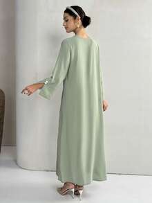 Al Najma فستان عربي كاجوال فضفاض طويل الأكمام مع أزرار وتصميم ألوان متباينة وأكمام مفتوحة، مناسب للحفلات والسفر - أخضر - مشاهدة 6