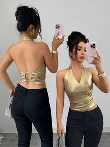 Elenzga 女士纯色层叠箔片面料V领露背吊带短款背心，侧边褶皱设计，金属环装饰，优雅复古法式风格，适合办公室、通勤、商务、休闲、度假、下午茶、街头等场合，简约百搭，春夏新款 - 金色 - 查看 1