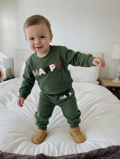 Playful Pals 2pcs Baby Boy "HAPPY" Embroidered Soft Fabric Outfit Set, Fashionable & Minimalist Design, Suitable For Outdoor Activities And Trips, Spring/Autumn