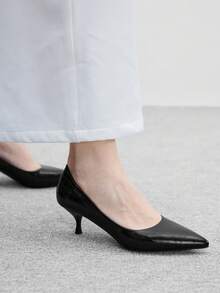 CUCCOO BIZCHIC 女士尖头细高跟中跟鞋，优雅、休闲、舒适、一脚蹬，适合工作、通勤、约会、派对、正式场合。 - 墨黑色 - 查看 5