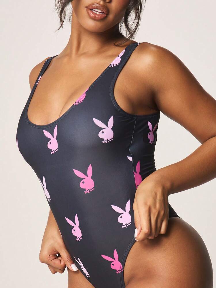 Missguided x Playboy Traje de baño de una pieza con cuello de escote redondo, estampado de conejitos, con tirantes regulares y cobertura completa de la Bottom para playa, vacaciones de verano y piscina