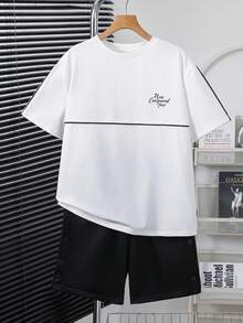 SHEIN 2件套青少年男童黑白条纹撞色字母印花黑色街头风短裤,休闲舒适,百搭,面料柔软,适合日常穿着、上学、郊游、户外运动、音乐节、假期、海滩度假、夏季、春夏穿着。 - 黑與白 - 查看 6