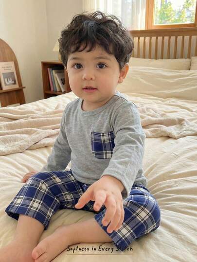 Cozy Pixies 2 piezas Conjunto informal para bebé niño, suéter de punto suave con cuello redondo y parche de color contrastante, y pantalones clásicos a cuadros con cintura elástica