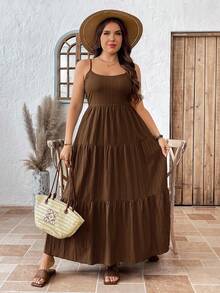 SHEIN LUNE 大码女式无袖可调节露背收腰休闲度假连衣裙，适合仲夏日、毕业典礼、婚礼宾客等场合，也可作为女士度假装、沙滩装、节日连衣裙、生日礼服等穿着。舒适休闲风，慵懒随性，适合度假、假日等场合，波西米亚风情。 - 咖啡棕 - 查看 5