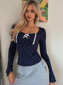 DAZY 甜美對比色蝴蝶結荷葉邊碎花修身女款睡衣上衣 - 藍色 - 查看 4