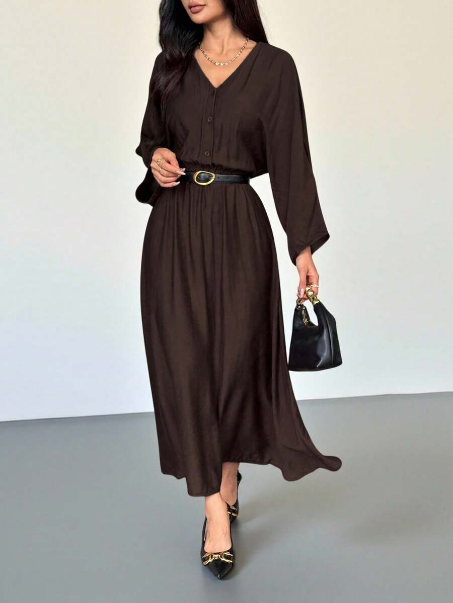 SHEIN PETITE Đầm maxi nữ màu nâu, cổ chữ V, tay lửng, chất liệu vải dệt họa tiết, dáng rộng, thích hợp cho các buổi đi chơi và du lịch, mùa xuân hè, đầm maxi màu nâu thanh lịch dành cho nữ. - màu nâu - Xem 1