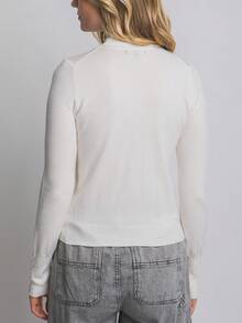 Blusa de punto con cuello alto y botones metálicos - hueso - Ver 5
