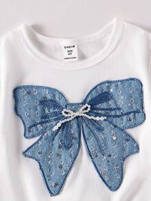 SHEIN ChillGRL Tween Girls Aesthetic Blue And White Fitted T-Shirt And Denim Pants Co-Ords With Bow Graphic And Side Bow Detail Cute Outfit Blue Girl Outfit Denim Matching Set Blue And White Jean Outfits Bow Outfit Jean Outfit Set Denim Outfit Set Bow Jean Outfit - Blue and White - View 3