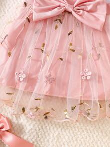 SHEIN 夏季新生女宝宝白色无袖拼接蝴蝶结粉色花朵刺绣网纱连衣裙 - 珊瑚粉 - 查看 7