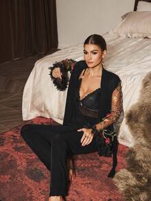 Slumberist 3pcs Lace Patchwork Floral Embroidered Sexy Women Pajamas Set - Black - View 3