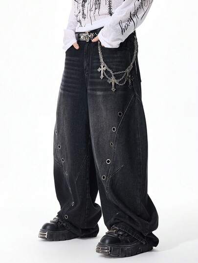 Street Life Herren Jeans mit dekorativem Kettenanhänger und gebogener Klinge