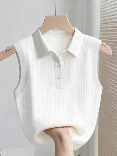 Franclia Petite 2025夏季新款白色Polo领无袖针织背心，性感修身露脐背心，纽扣装饰，简约时尚修身上衣
