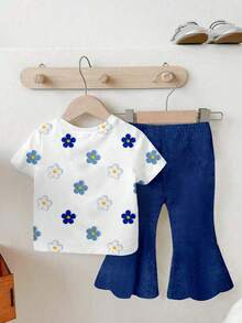 Playful Pals 两件套女童可爱碎花蓝色圆领白色短袖T恤和蝴蝶印花喇叭裤，适合春、夏、秋、冬四季穿着。 - 彩色 - 查看 2