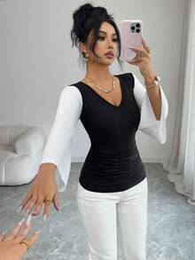 SHEIN Elenzya Women's V-Neck Black & White Contrast Bell Sleeve Ruched Design Regular Casual Commuter T-Shirt, Suitable For Outings, Gatherings, Daily Wear, Spring/Summer - Black and White - View 4