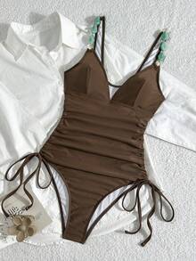 Swim Chiccia 2026新款女士夏季沙滩度假优雅复古硬币串珠装饰肩带纯色褶皱抽绳连体泳衣 - 棕色 - 查看 3