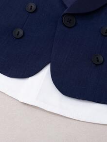 三件套男婴绅士套装：领结衬衫、马甲和裤子，时尚款式，适合男童，可用于生日派对、晚宴、演出、婚礼、洗礼等场合，是儿童服装的理想之选。这款套装包含男婴套装、男婴西装、幼儿套装等，适合小男孩穿着。