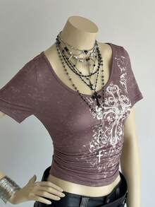 EgrlEra Modern t-shirt med kort ärm och flerfärgat tryck i punkstil för kvinnor - Multifärgad - Visa 5