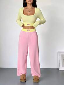 SHEIN PETITE 2件套 女士春夏家居轻薄运动休闲粉色磨毛毛衣裤搭配黄色腋下撞色短袖上衣套装，字母徽章，保暖舒适，秋季 - 粉色 - 查看 6
