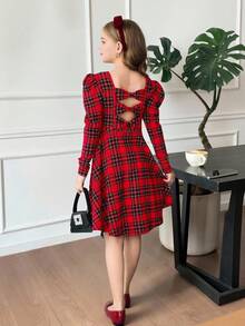 SHEIN Serisse Kids Tween Girls Cute Elegant Back 3D Bow Decoration Dress, Casual Simple Elegant Red Plaid Dress, , Birthday Dress, Princess Dress, Tween Girls Christmas Dress, Teen Clothing, College Dress,Bow Dress, Long-Sleeved Dress, Winter Dress - Red - View 5