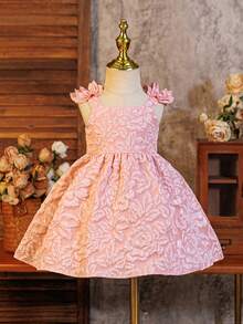 SHEIN Glamorique Kids 粉色纹理面料 3D 立体花朵不对称下摆方领女婴/幼儿连衣裙