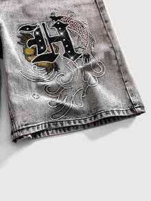 ROMWE MEN Street Life 男士休闲百搭牛仔短裤，带口袋，饰有鱼形刺绣和字母图案 - 灰色 - 查看 2