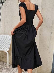 Cévolie 女士纯色方领短袖收腰优雅中长连衣裙，适合度假穿着 - 黑色 - 查看 2