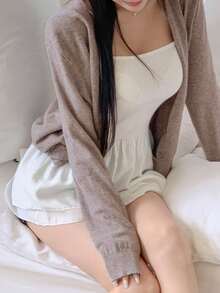 DAZY 女款素色休閒百搭長袖開襟衫，適合通勤、外出與校園穿著 - 淺灰色 - 查看 5
